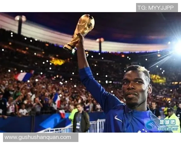 足球明星时尚穿搭高清图片展示引领潮流风尚与个性魅力